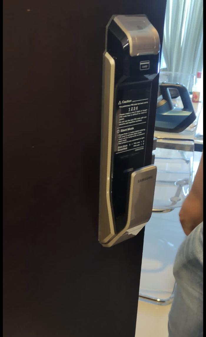 Samsung Pintu Digital Pintar 718